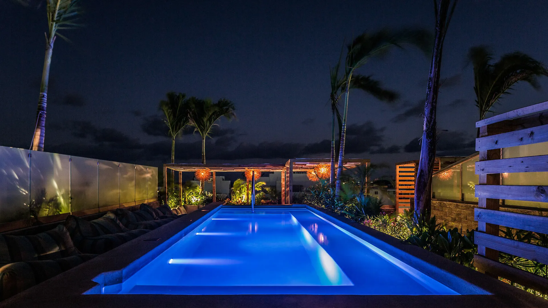 Newport House Playa Daire Playa del Carmen Meksika